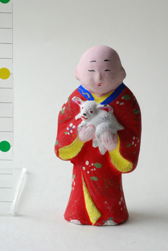 兎抱き/小幡人形(滋賀)