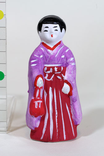 手提げ持ち娘(女学生)/下川原人形(青森)